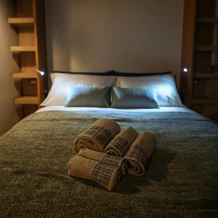 The Riverside Loft Apartman